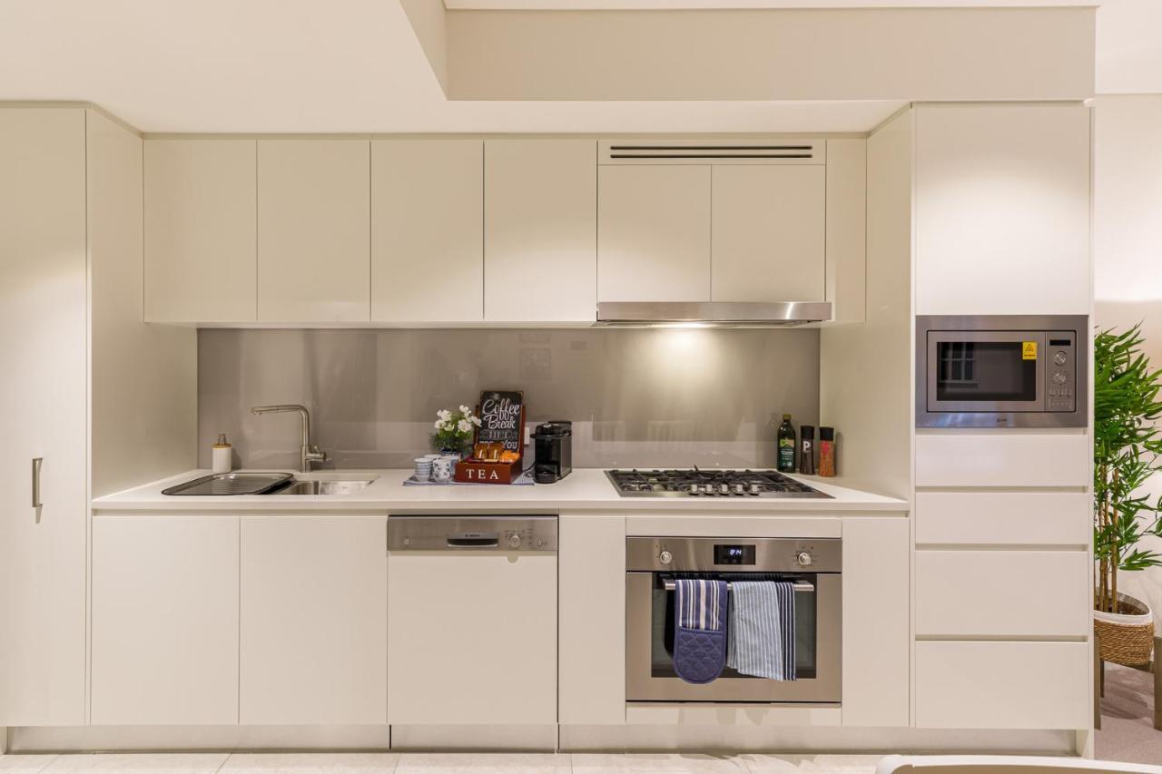 Hamptons Retreat On Level 77 Skytower Apartment Brisbane Exterior photo