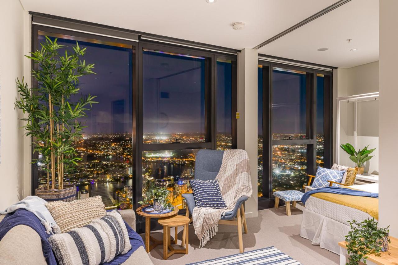 Hamptons Retreat On Level 77 Skytower Apartment Brisbane Exterior photo